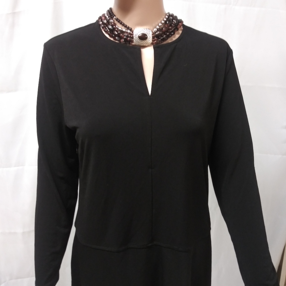 Business appropriate top.